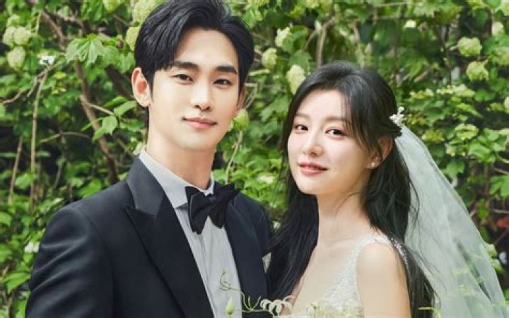Breaking News: Are Kim Jiwon And Kim Soo Hyun Dating? The Rumor Mill Churns