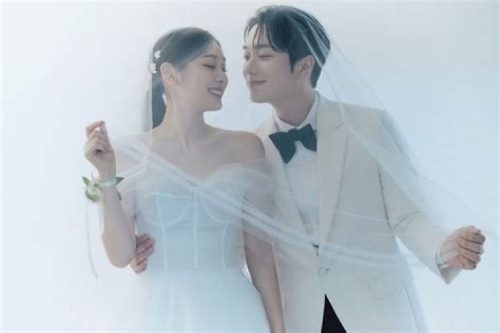 Eun Woo's Dreamy Engagement: A Fairytale Beginning