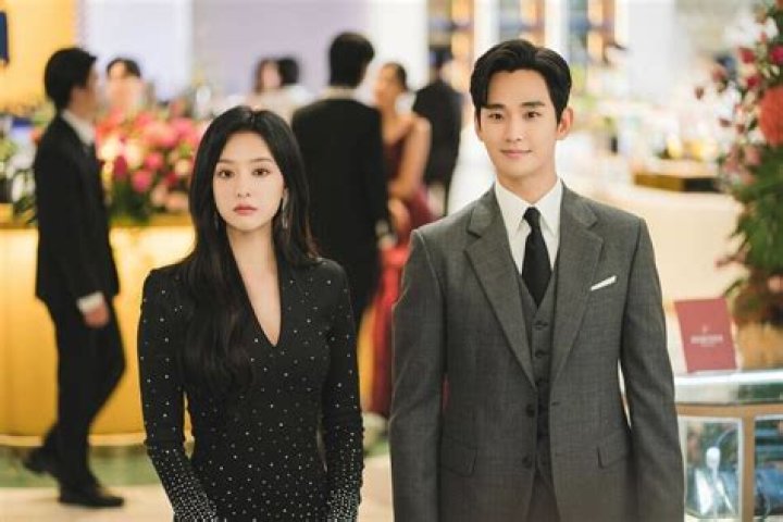 Explore The Family Life Of Beloved Actress Kim So Hyun