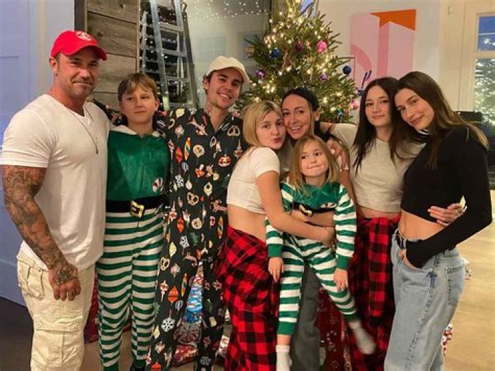 Jaxon Bieber Bio: Age, Siblings, Parents &amp; Pictures