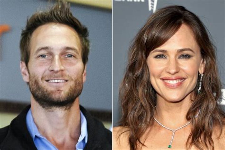 Jennifer Garner's Wedding Bell Countdown: Unveiling The Date